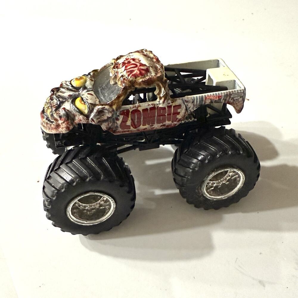 Hot Wheels Monster Jam Zombie Monster Truck 1:64 Toy Preowned